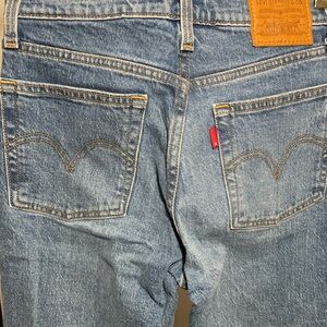 Women’s Levi’s Jeans Sz 24
